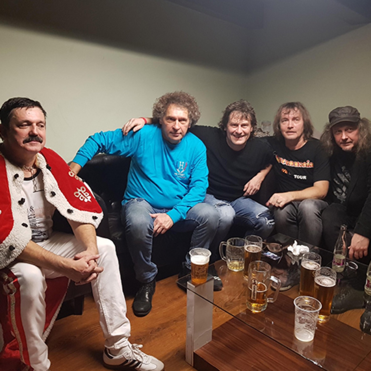 TEAM Revival Martin — QUEENMANIA